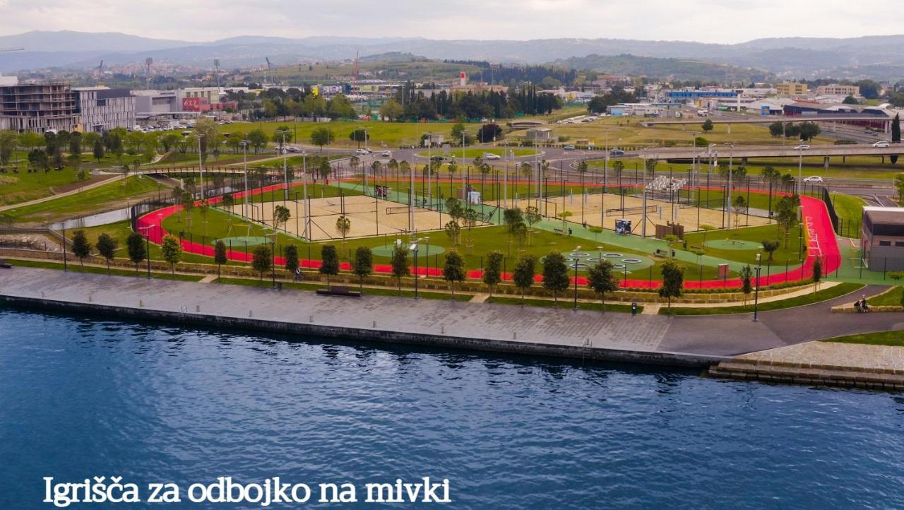 Apartma Zusterna Za Bazenom Koper Dış mekan fotoğraf